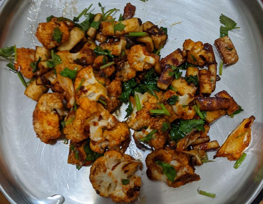 Cauliflower paneer manchurian