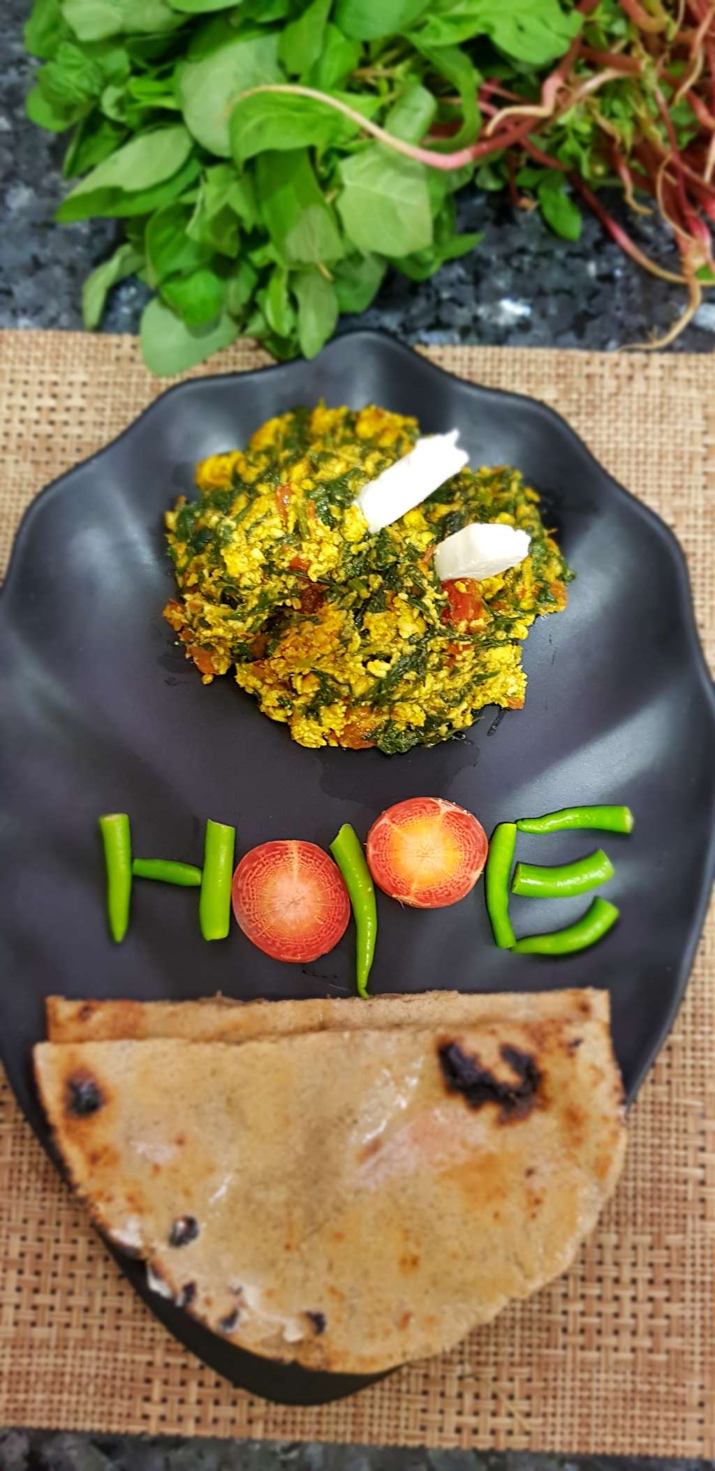 palakh paneer bhurji with bajra roti