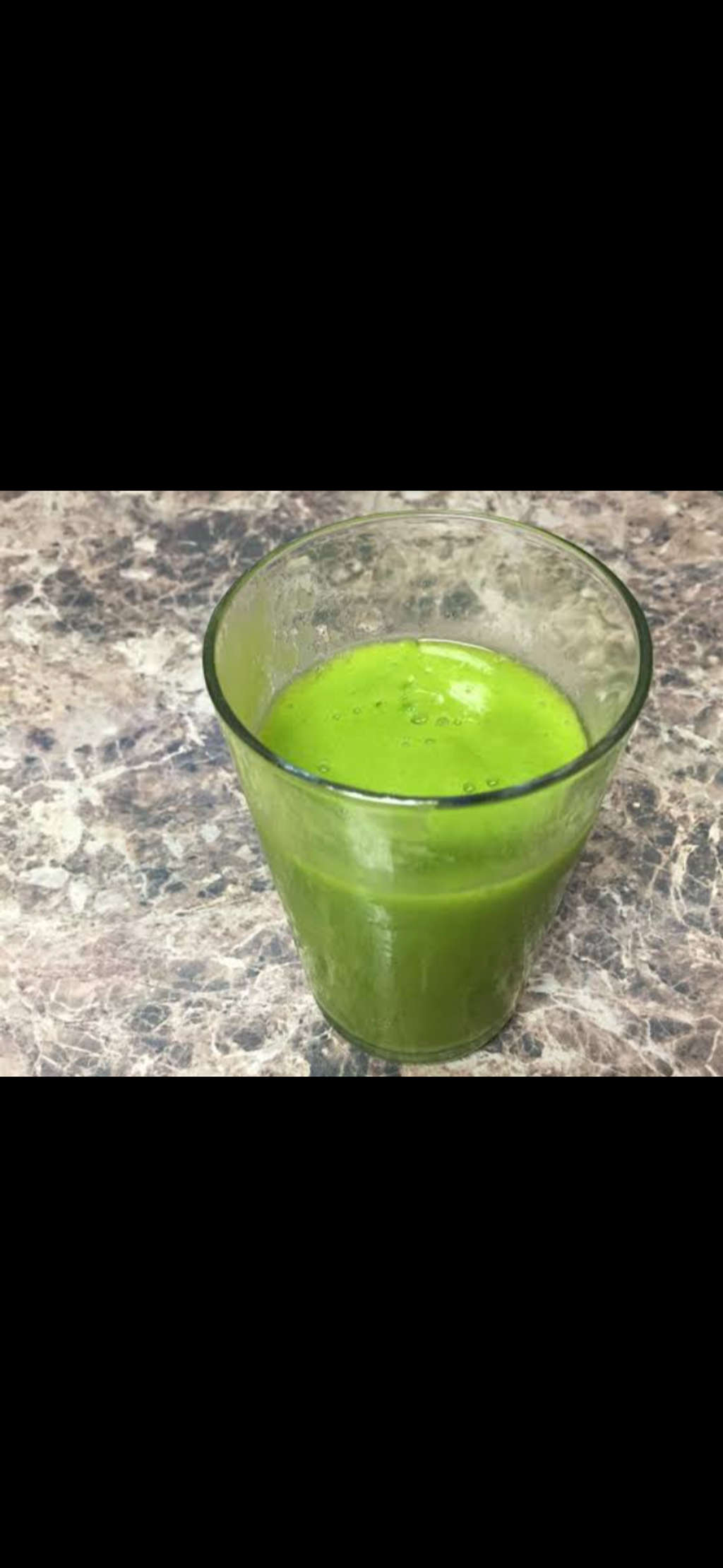 pinapple green smoothie