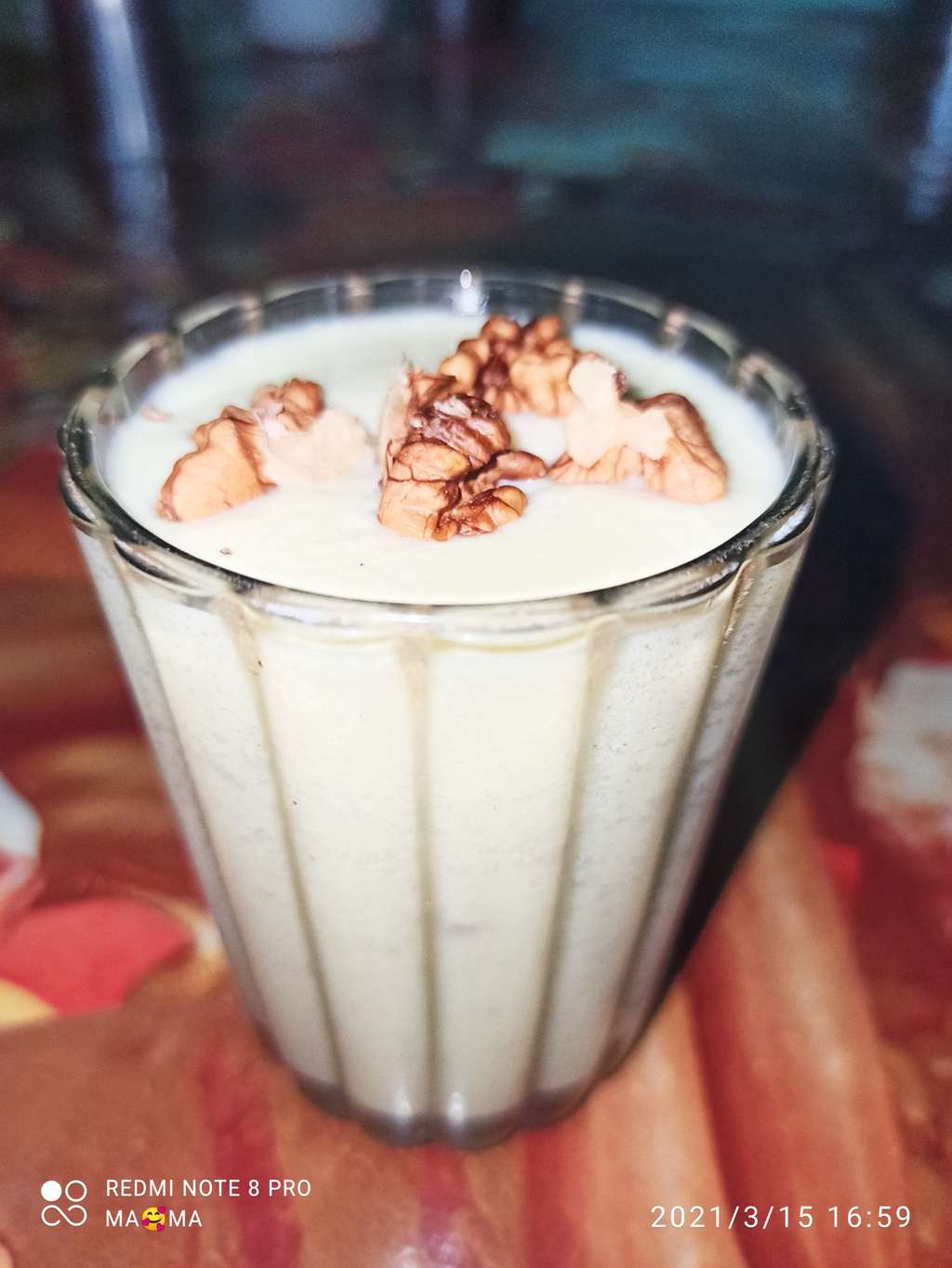 Apple milkshake with akrot