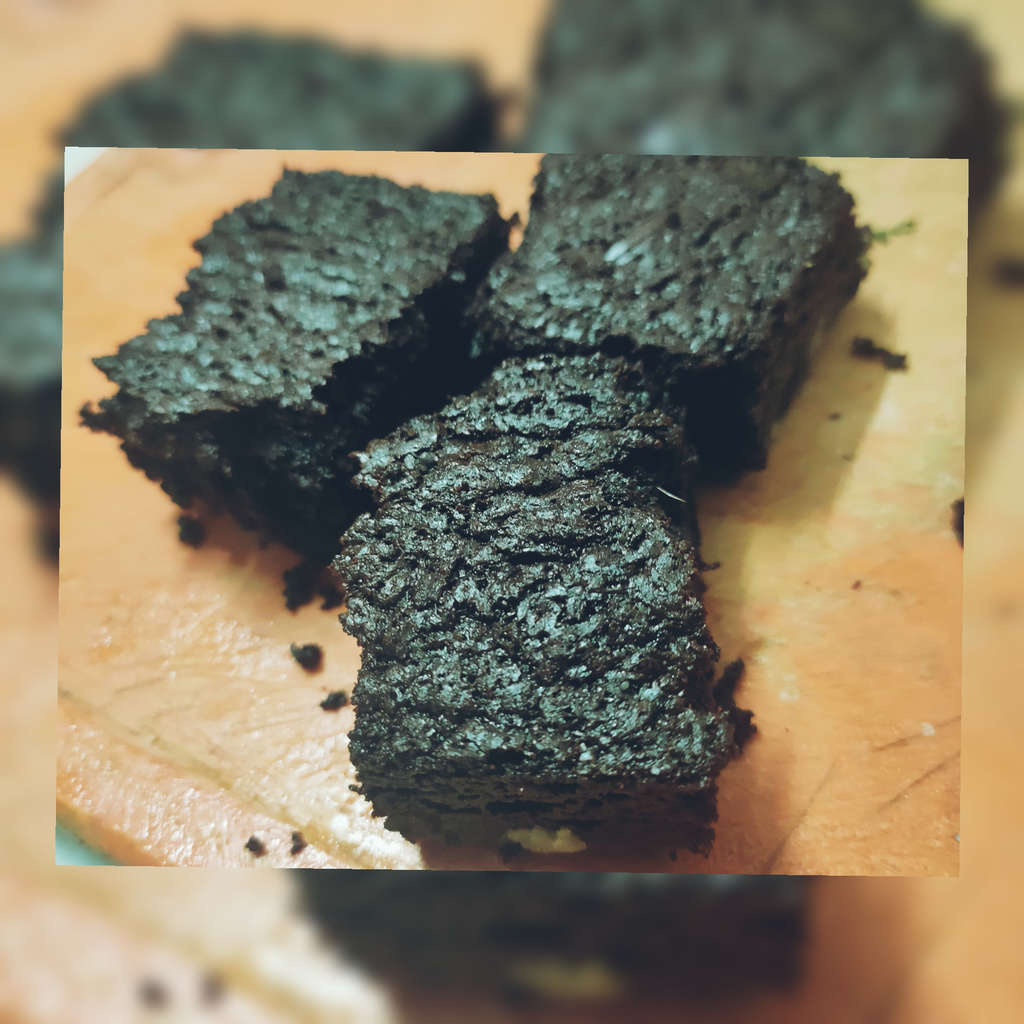 DARK CHOCOLATE PROTEIN BROWNIES