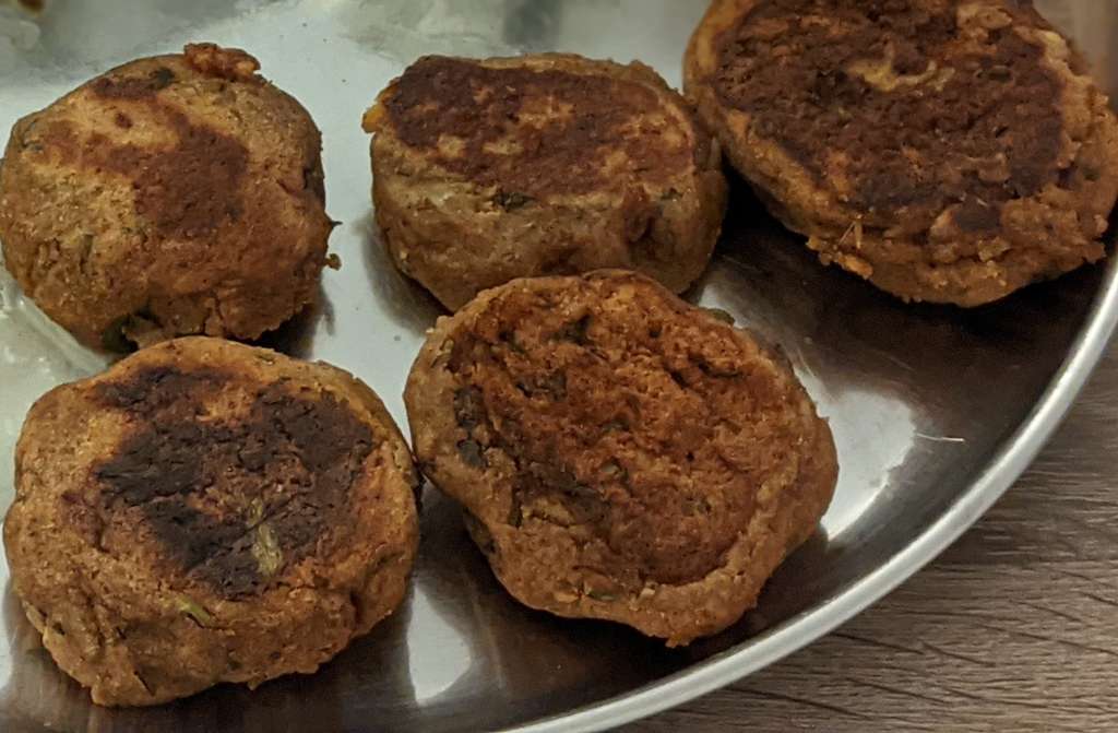 Paneer Singhara atta tikki