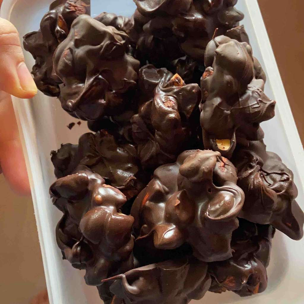 Dark chocolate and roasted almond clusters