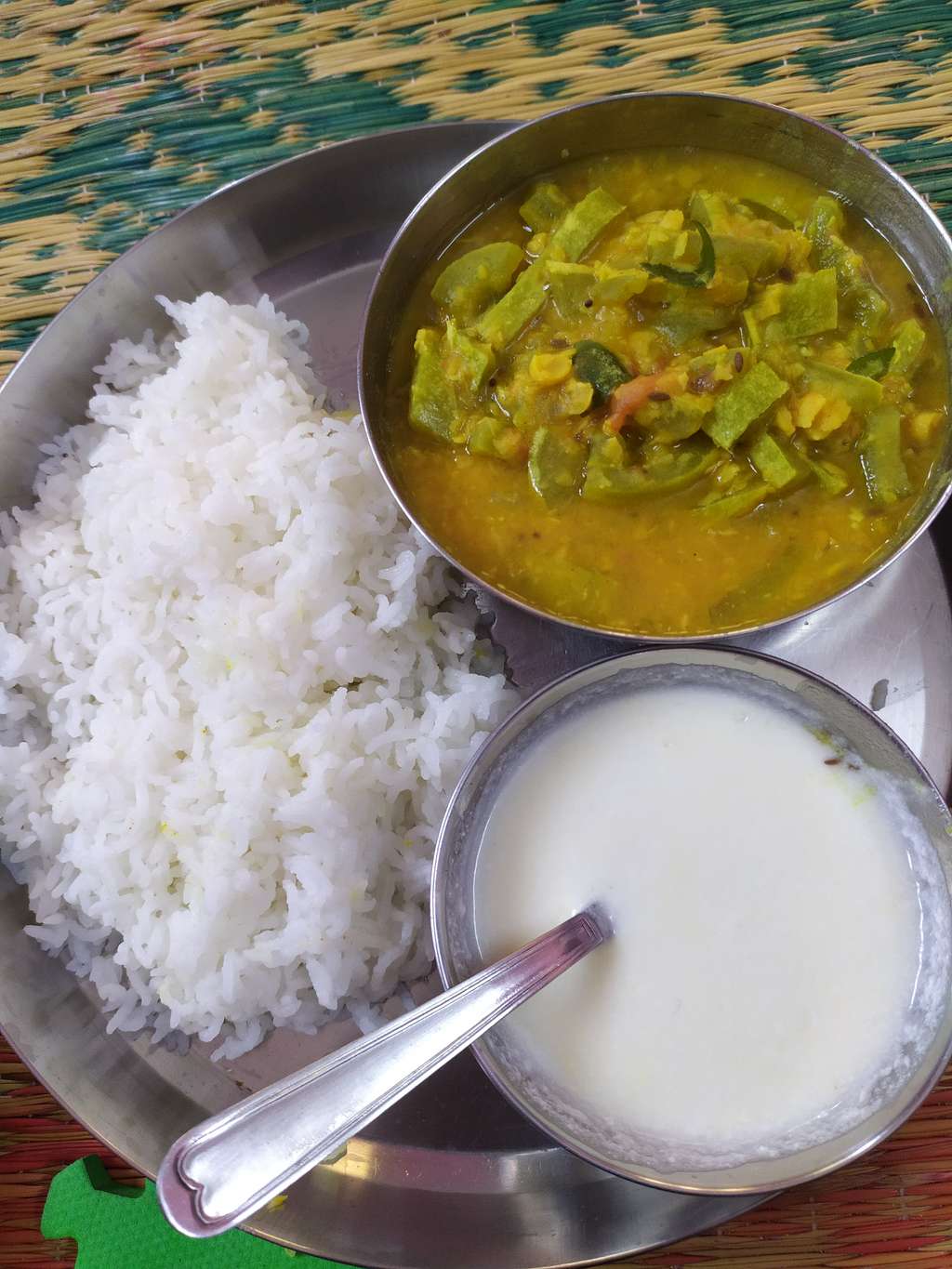 pudalankai kootu(snake gourd bengalgram kootu)