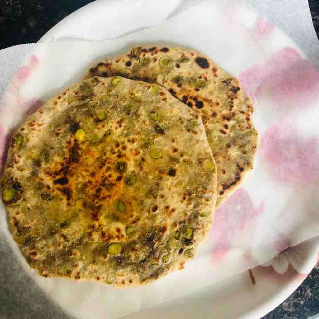 matar paratha 