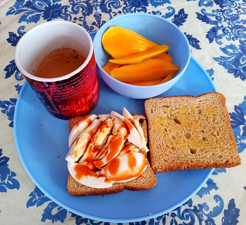 Quick boiled egg sandwich