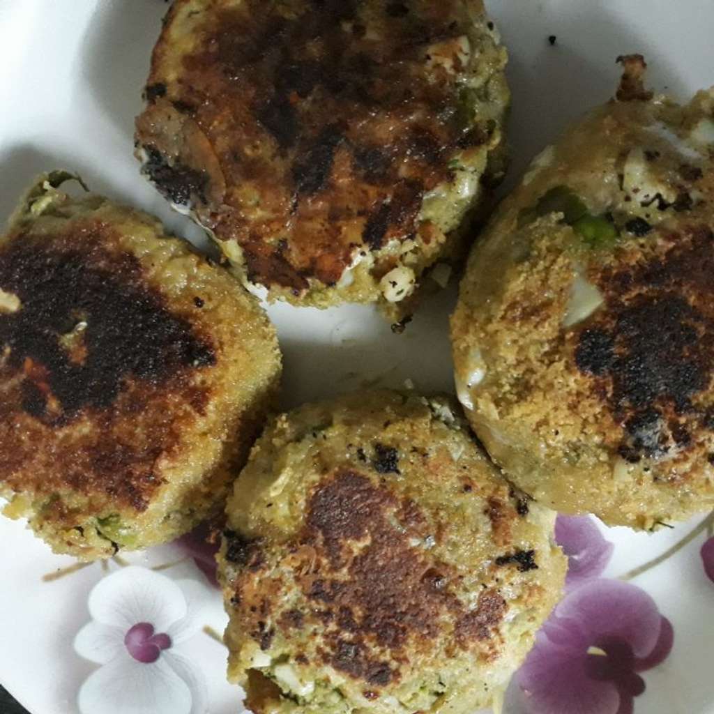 Chicken n Boiled Eggs Cutlet