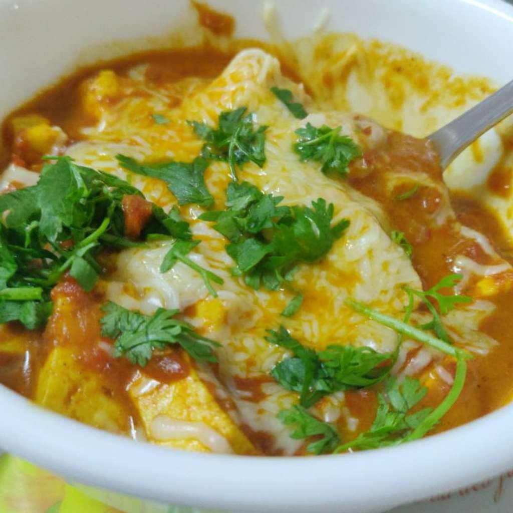 Paneer makhanwala but with cheeze