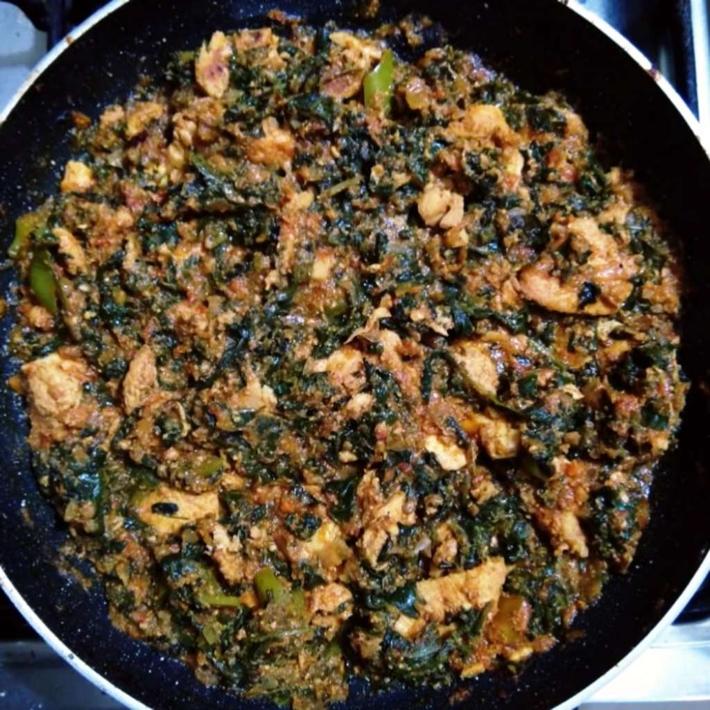 Spinach Roast Chicken (Palak Bhuna chicken)