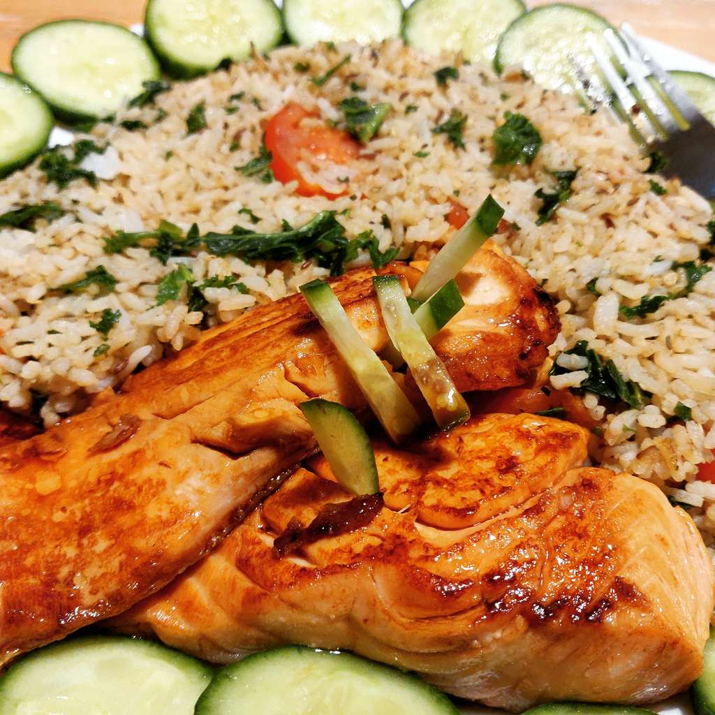 Garlic Kale Rice with Soy glazed Salmon