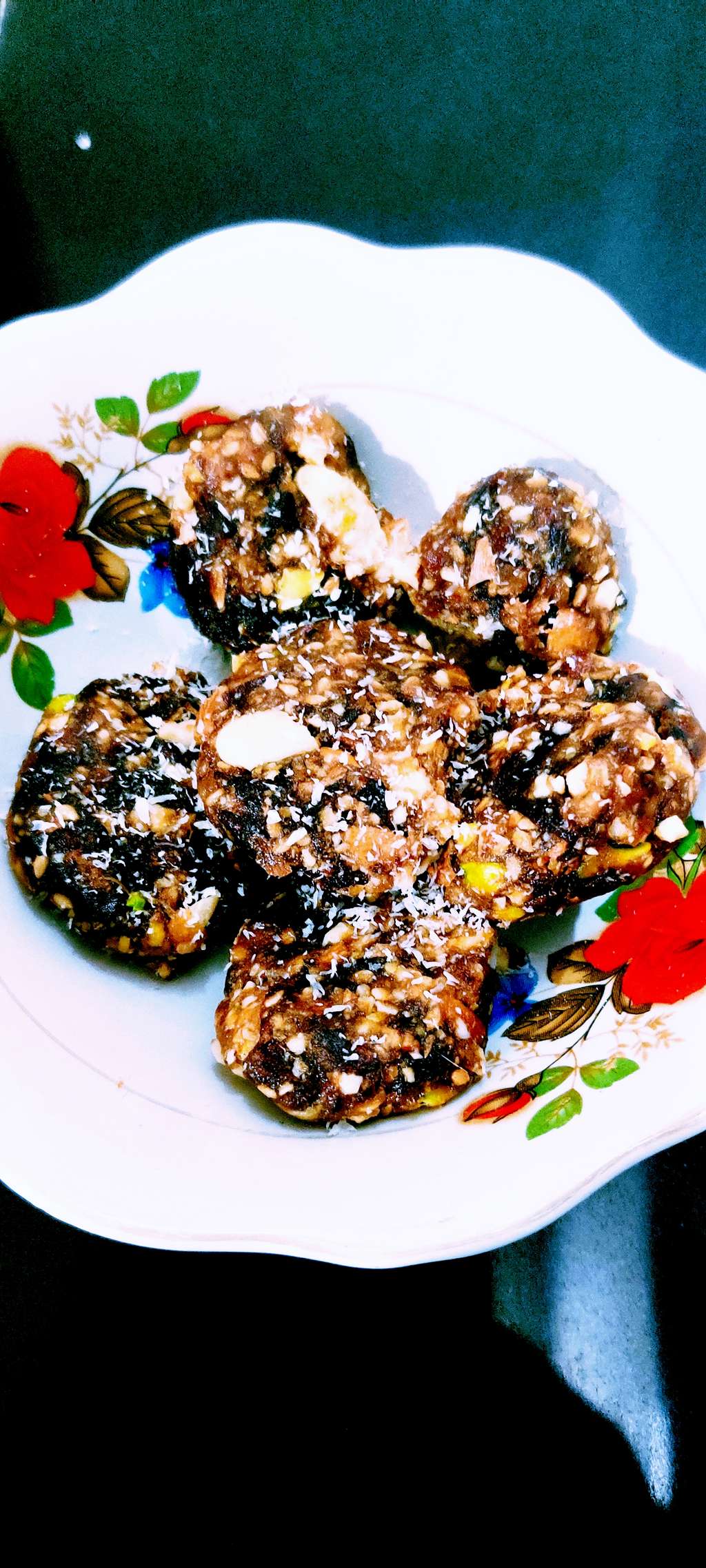 Diwali Dates Ladoos (no sugar required)