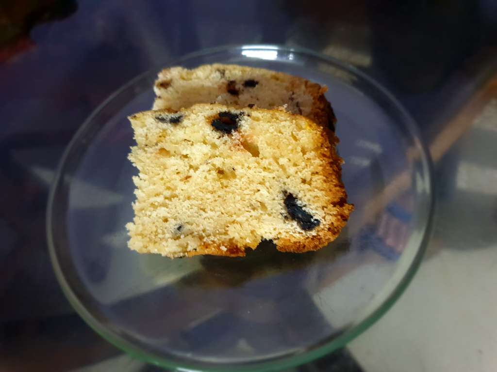 Egg less blueberry cake.