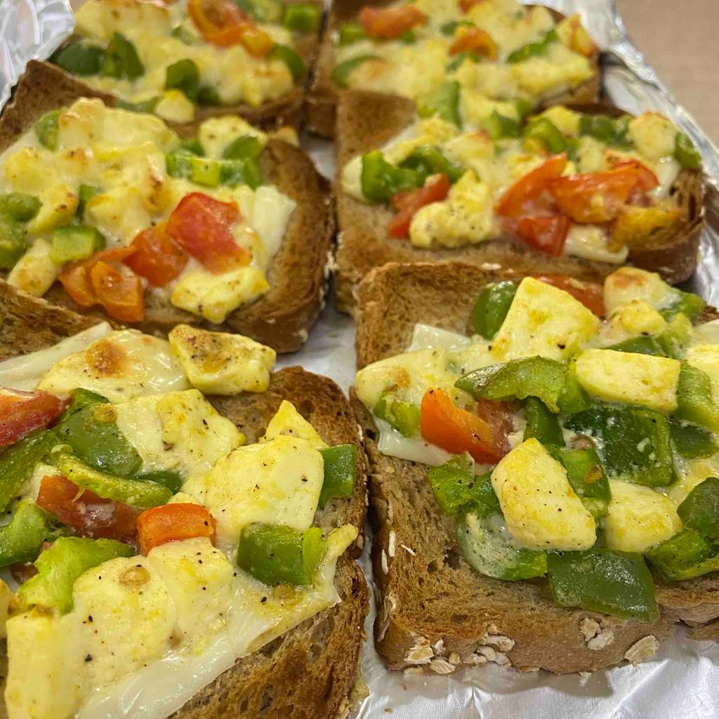Bread pizza 
