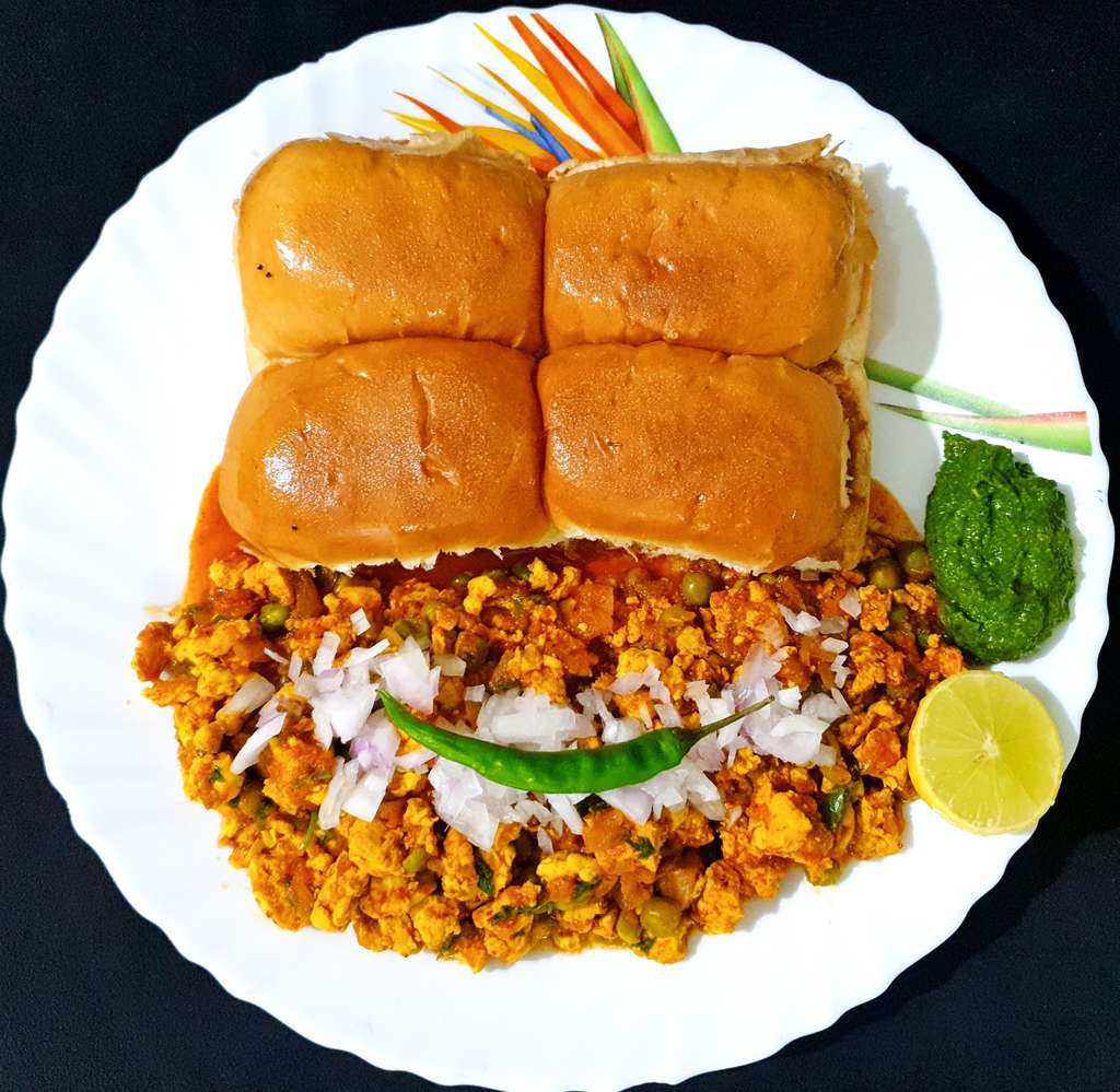 Chicken Keema Pav