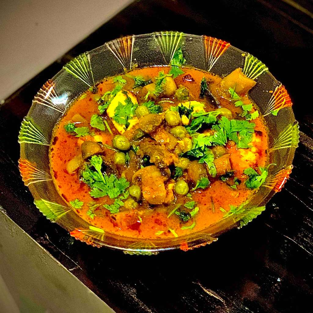 Mutter Mushroom Paneer 