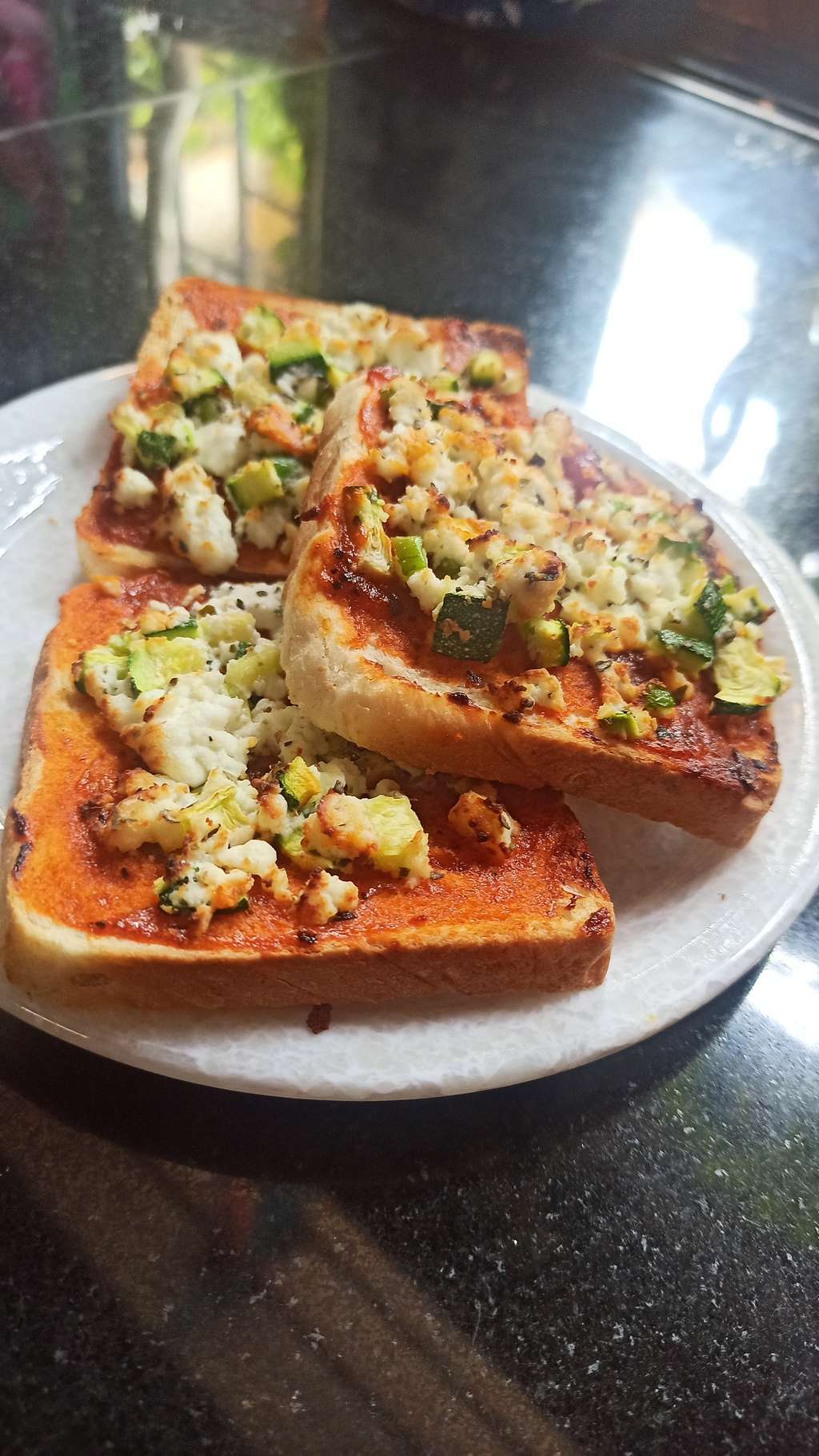 Bread Pizza 
