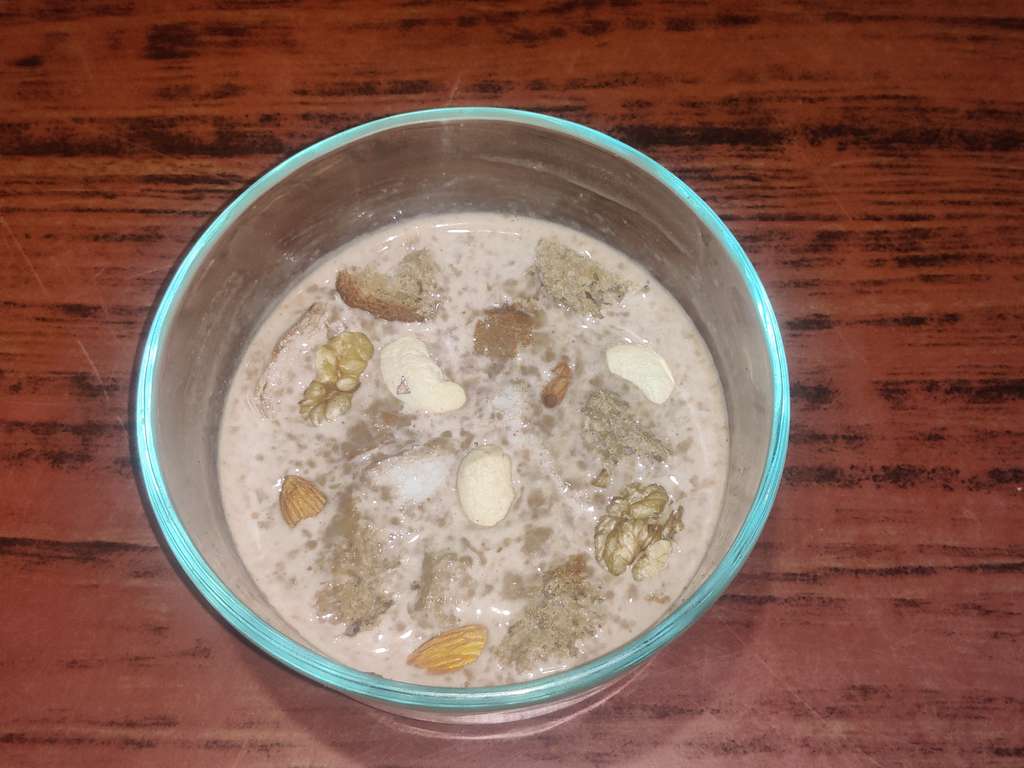 Whey cinnamon porridge / ice-cream