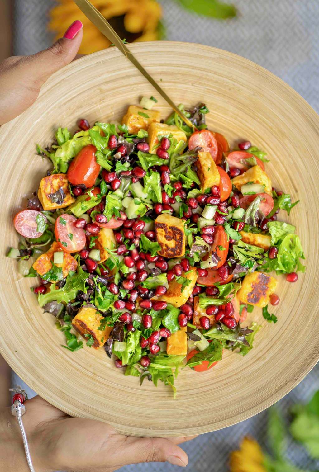 Grilled Halloumi salad