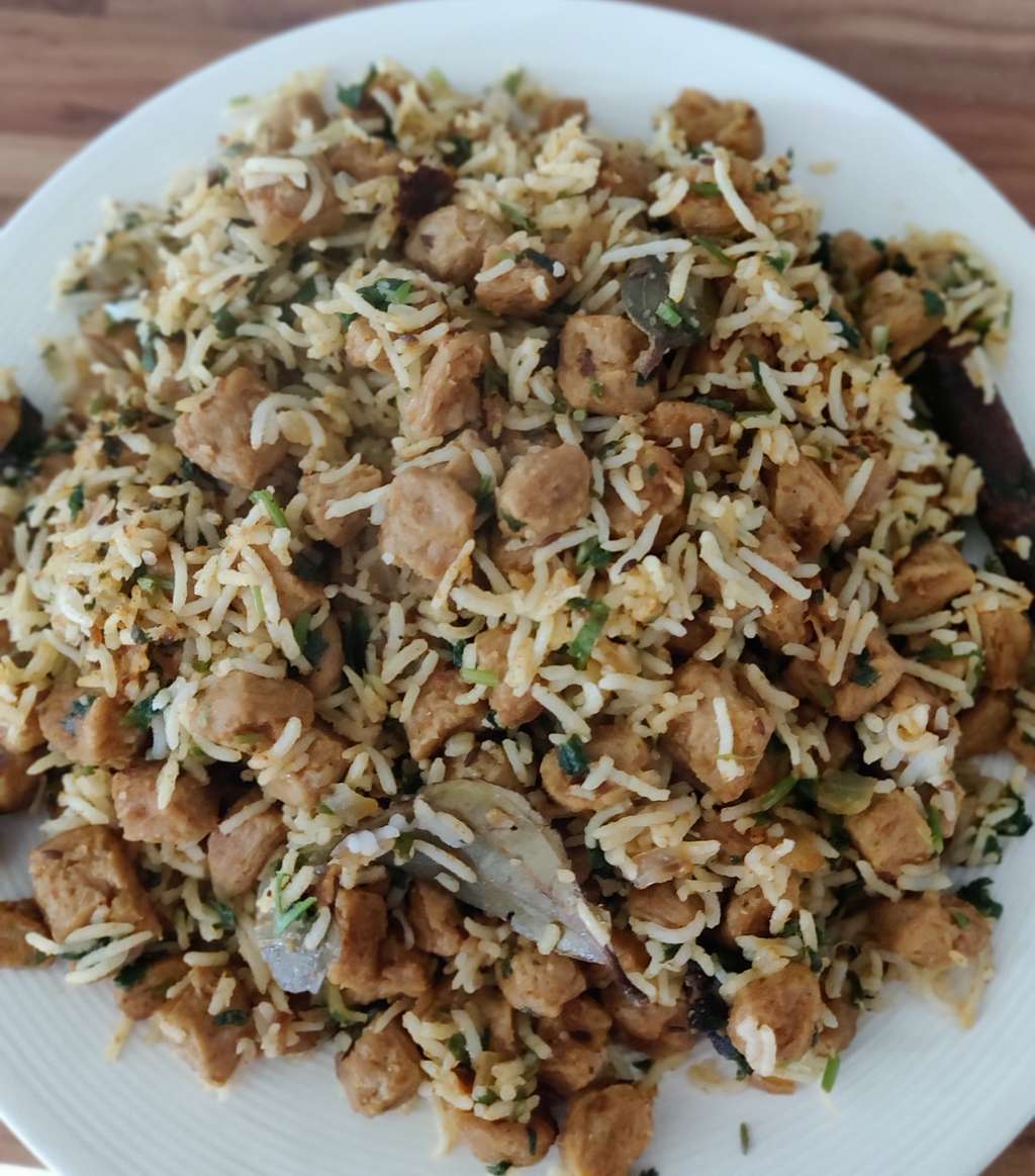 Soyabean Biryani / Chicken Biryani