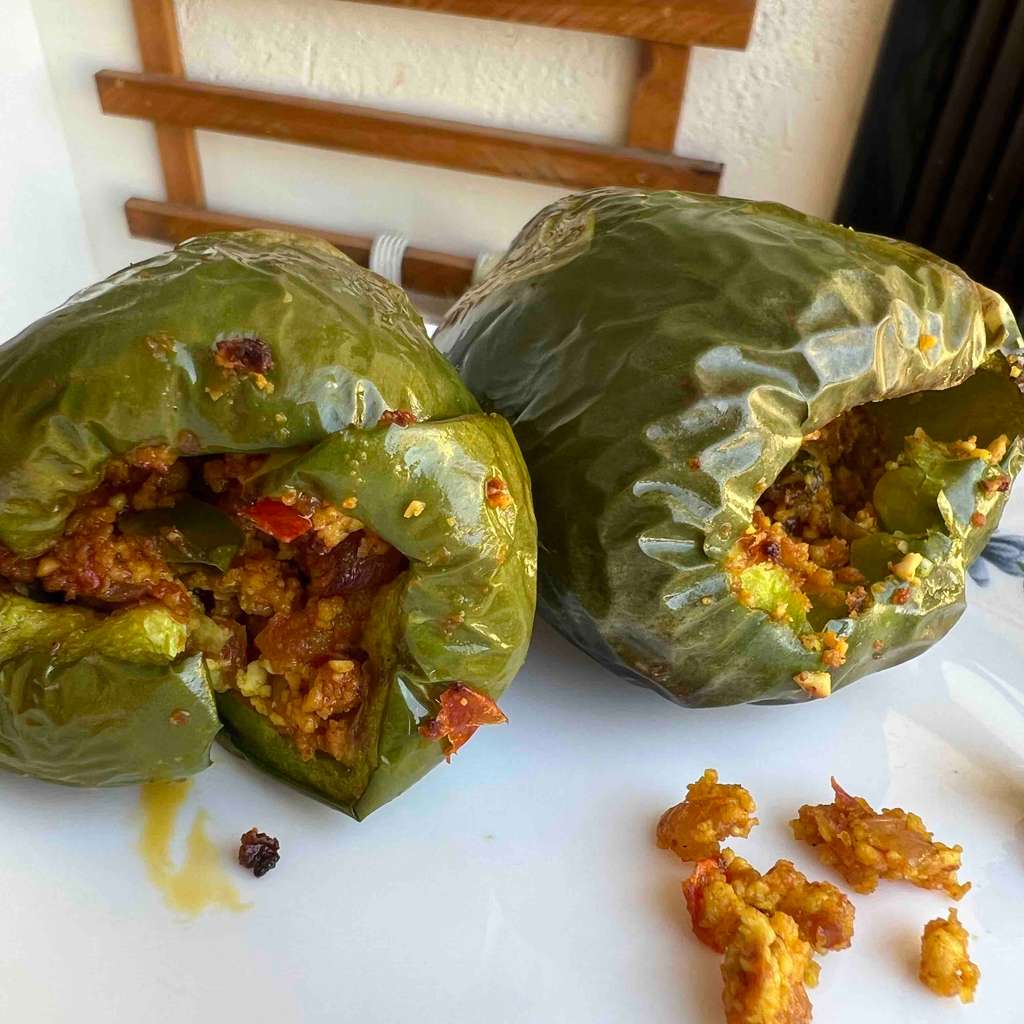 Paneer stuffed capsicum 