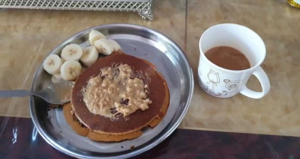 Protein Pancake with Peanut Butter and Banana