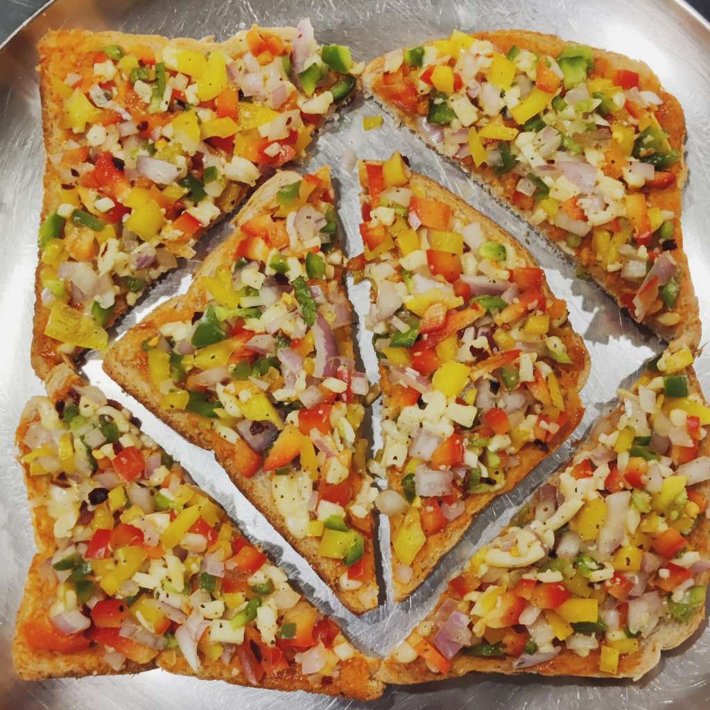 Veggie overload pizza bread