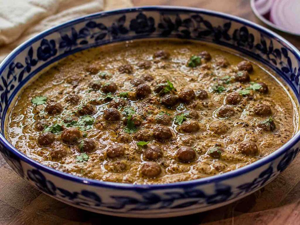 High-Protein Creamy Black Chana Curry