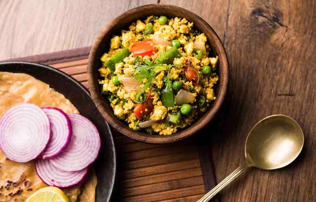 Indian Tofu Bhurji (≈230–240 kcal)