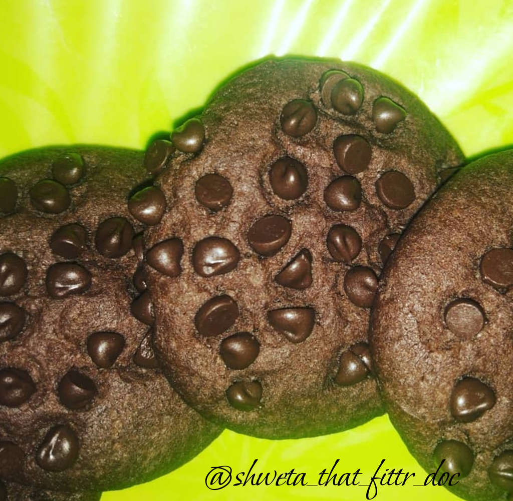 "OATS PROTEIN CHOCOLATE CHIP COOKIES"