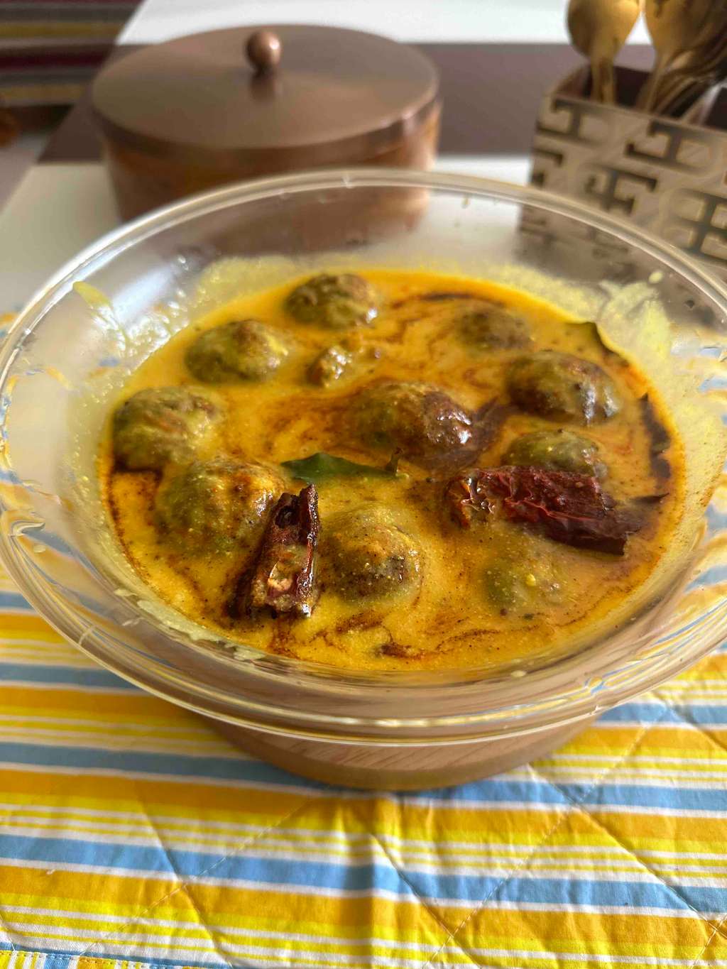 Punjabi kadhi pakora