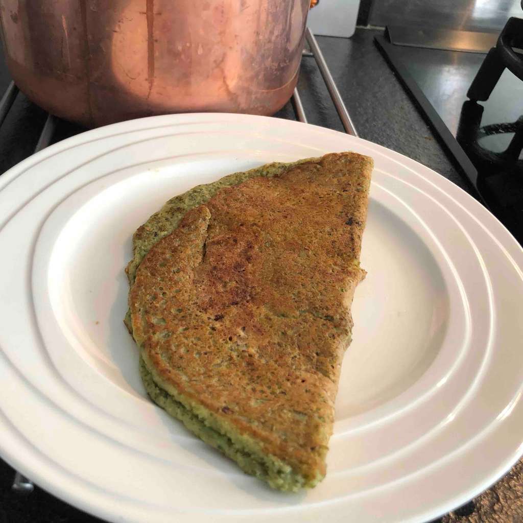 Green moong daal chilla with onion