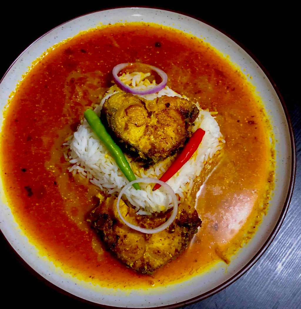 Rohu fish curry ( rui macher  jhaal)