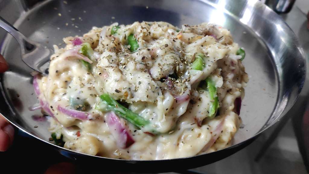 White sauce pasta in an Airfryer