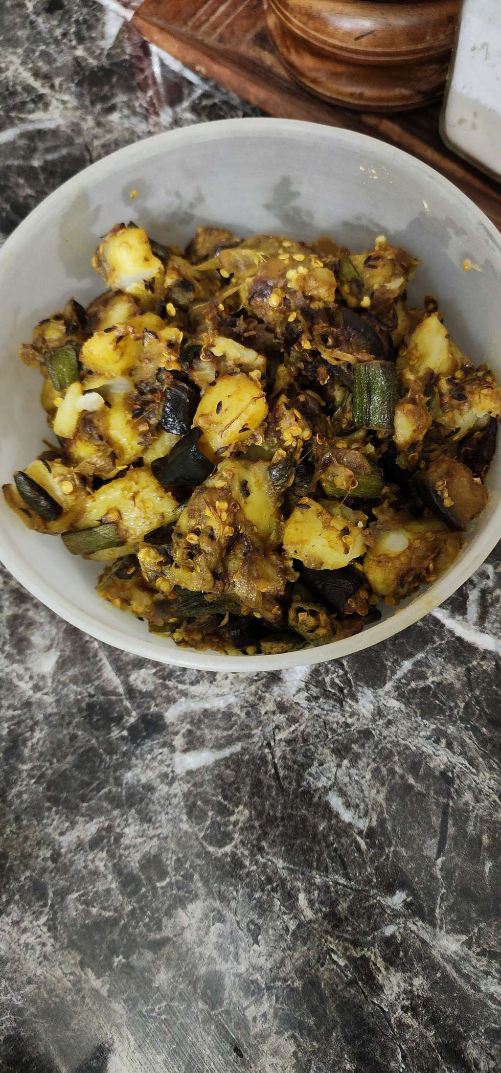 Bhindi- Aloo- Begun makha makha