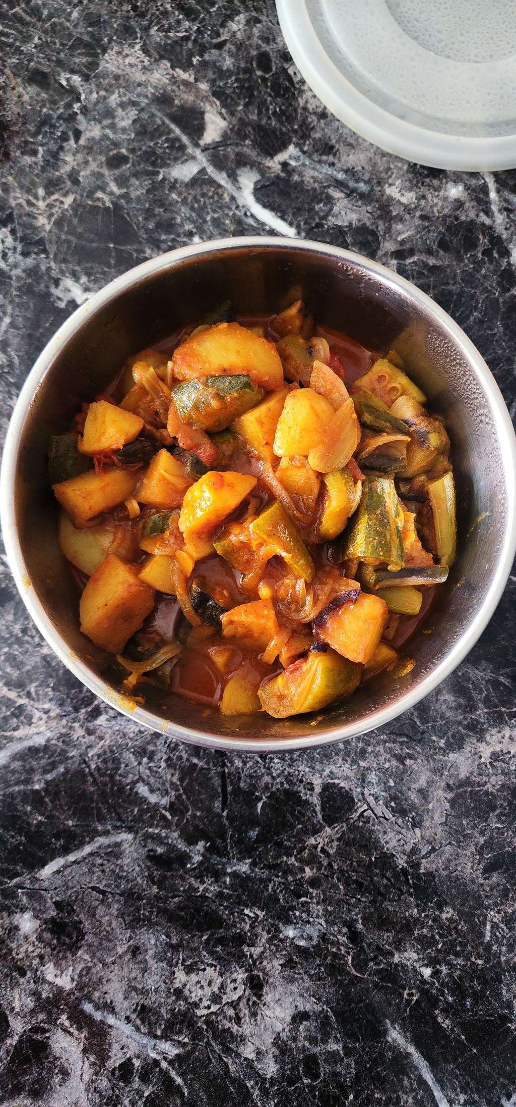 Aloo-Potoler Torkari (Parwal Aloo Sabji)