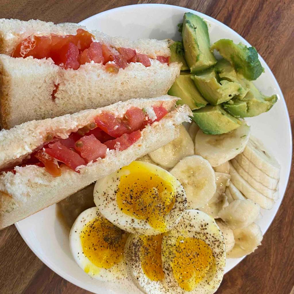 Basic Sandwich+ Hard Boiled Eggs+ Fruits