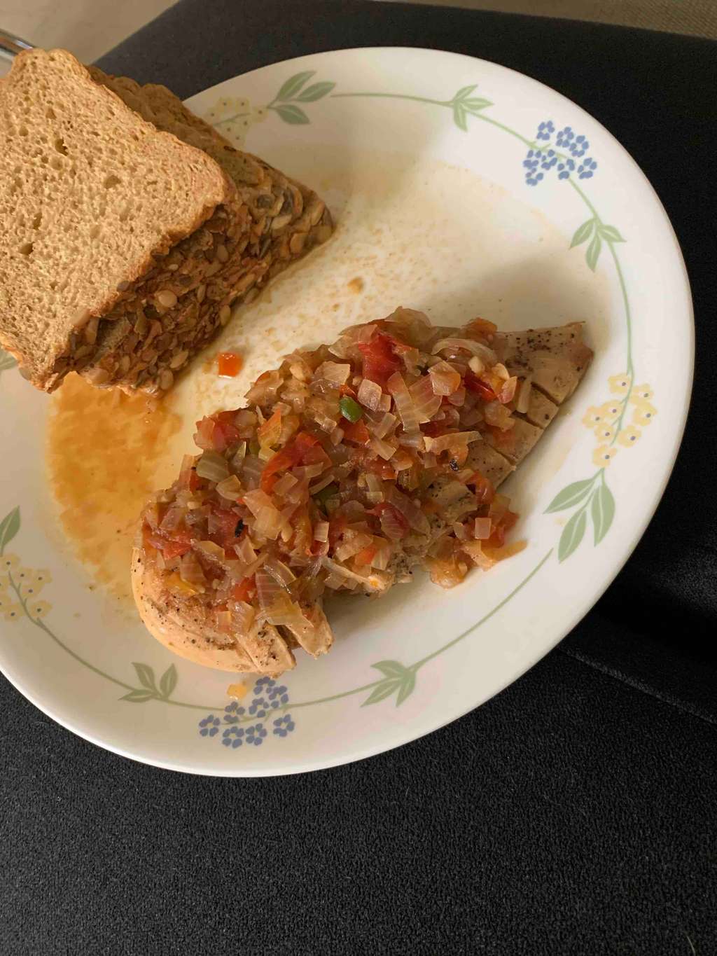 chicken breast with tamatar and kaanda