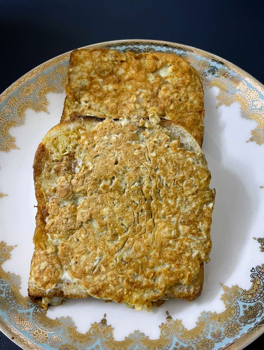 Crispy omlette-oats toast