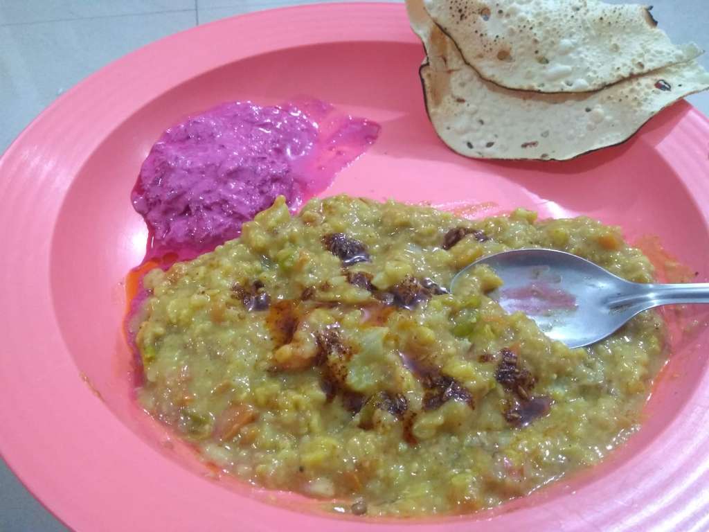 oats khichdi with beetroot raita