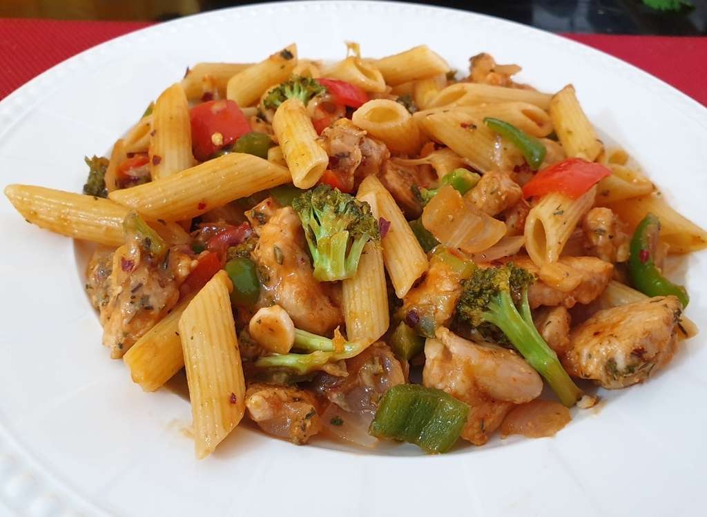 Chicken Pasta- Red Sauce