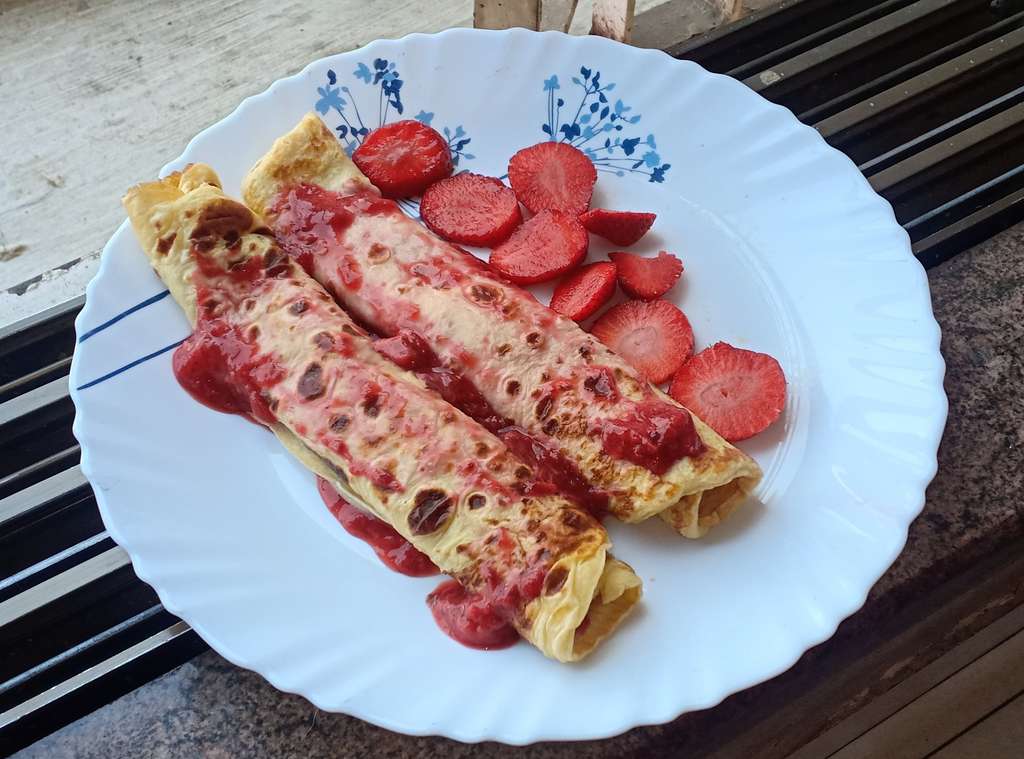 Crepe with Strawberry Coulis