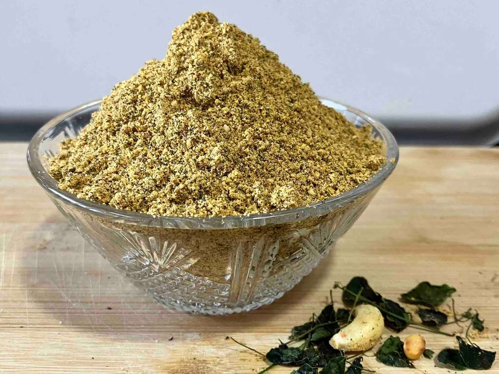 Moringa /drumstick leaves podi chutney 