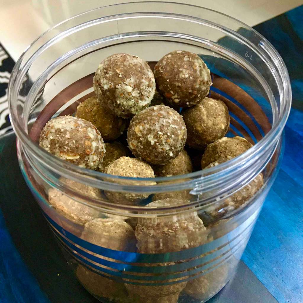 Oats & nuts laddoos