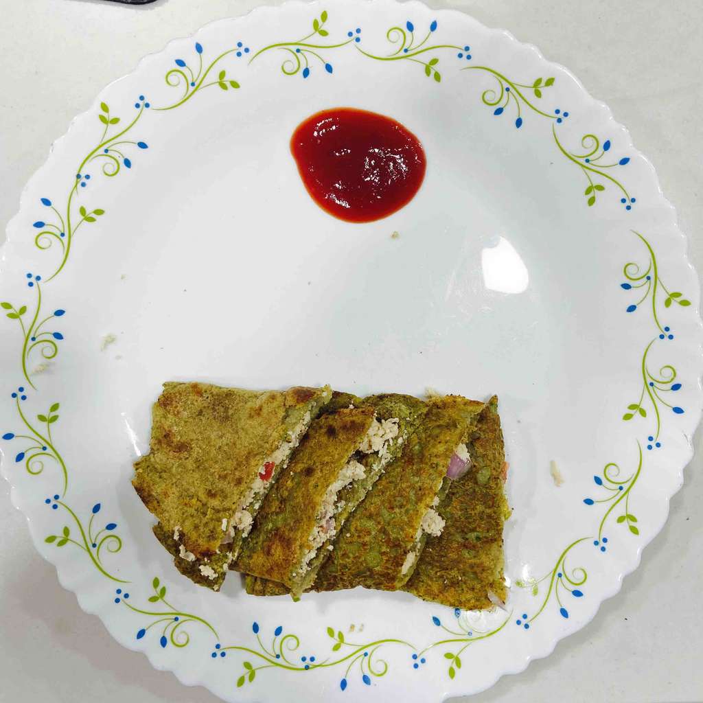Moong daal stuffed cheela