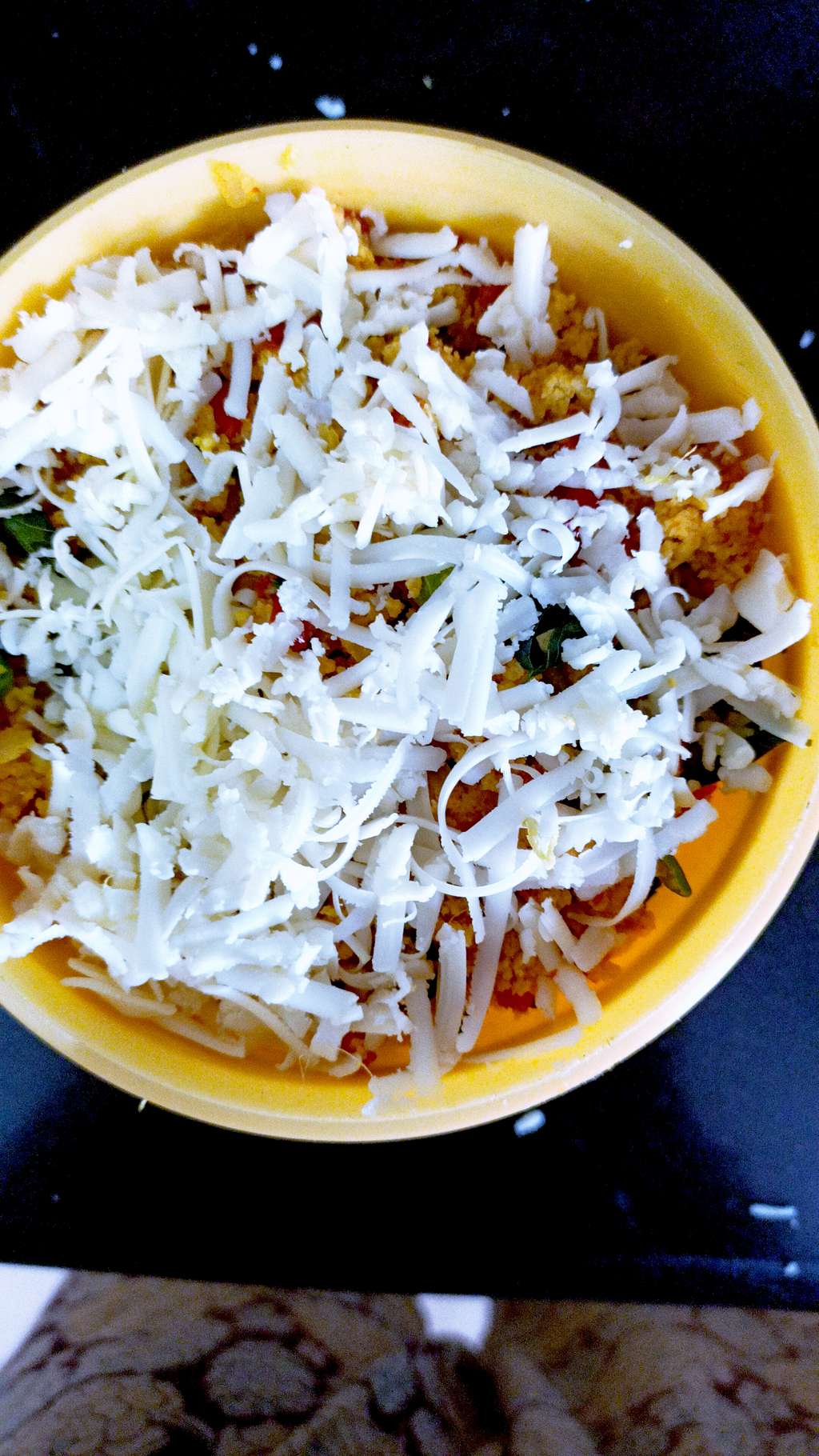 Vegetable and cheese Idli upma 