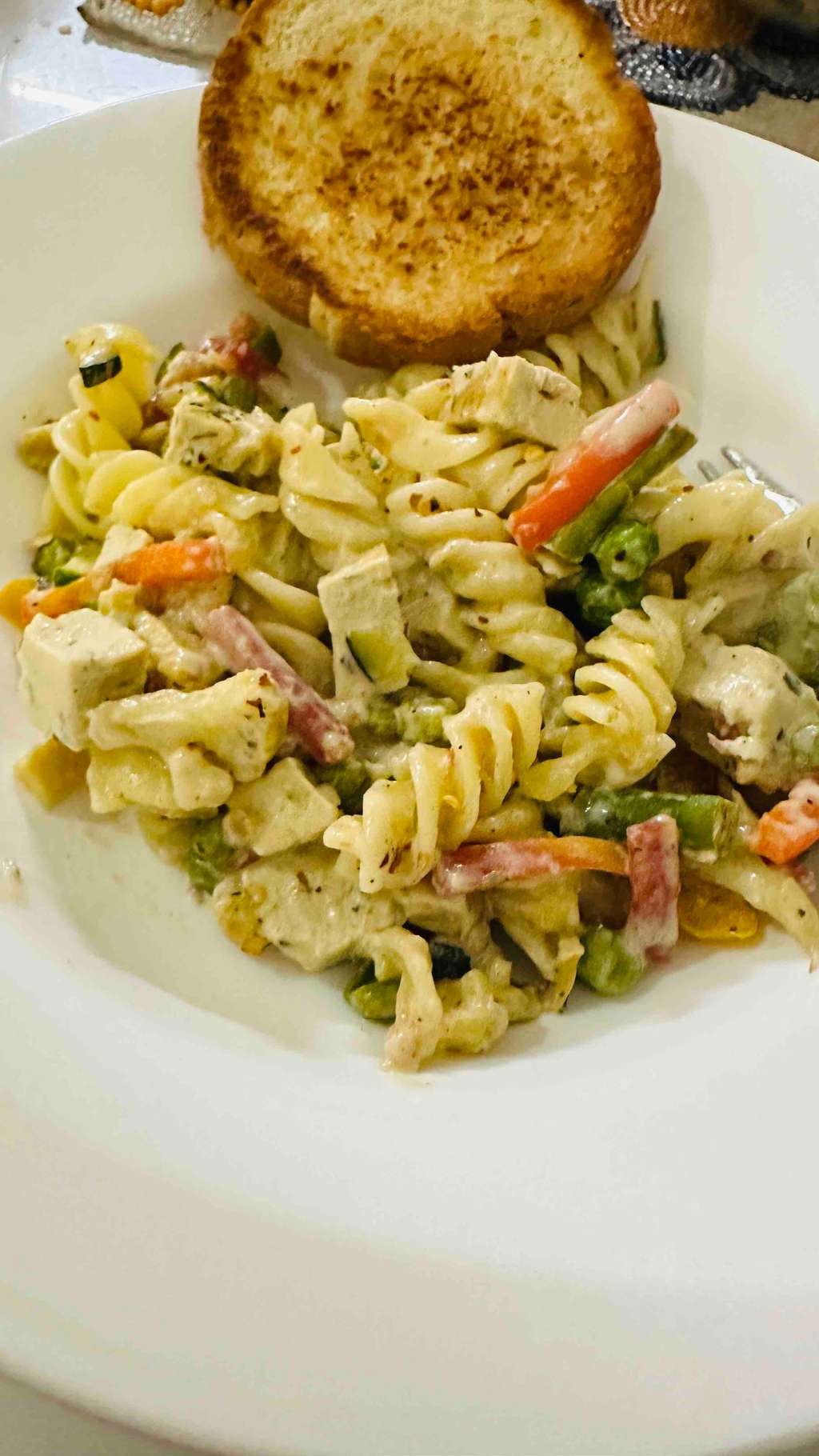 vegetable white sauce pasta