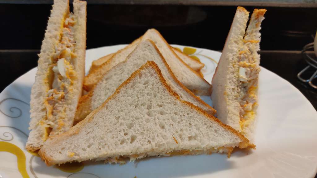 Chicken egg cold sandwich 