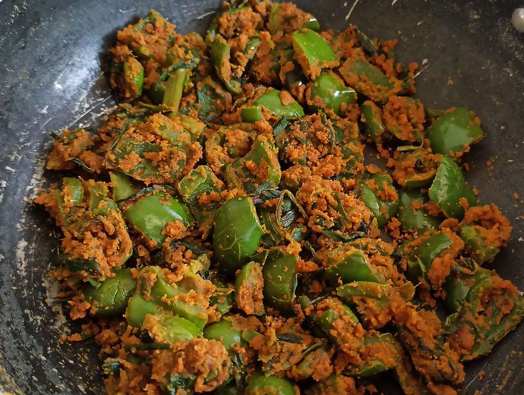 Besan Capsicum ka sabji