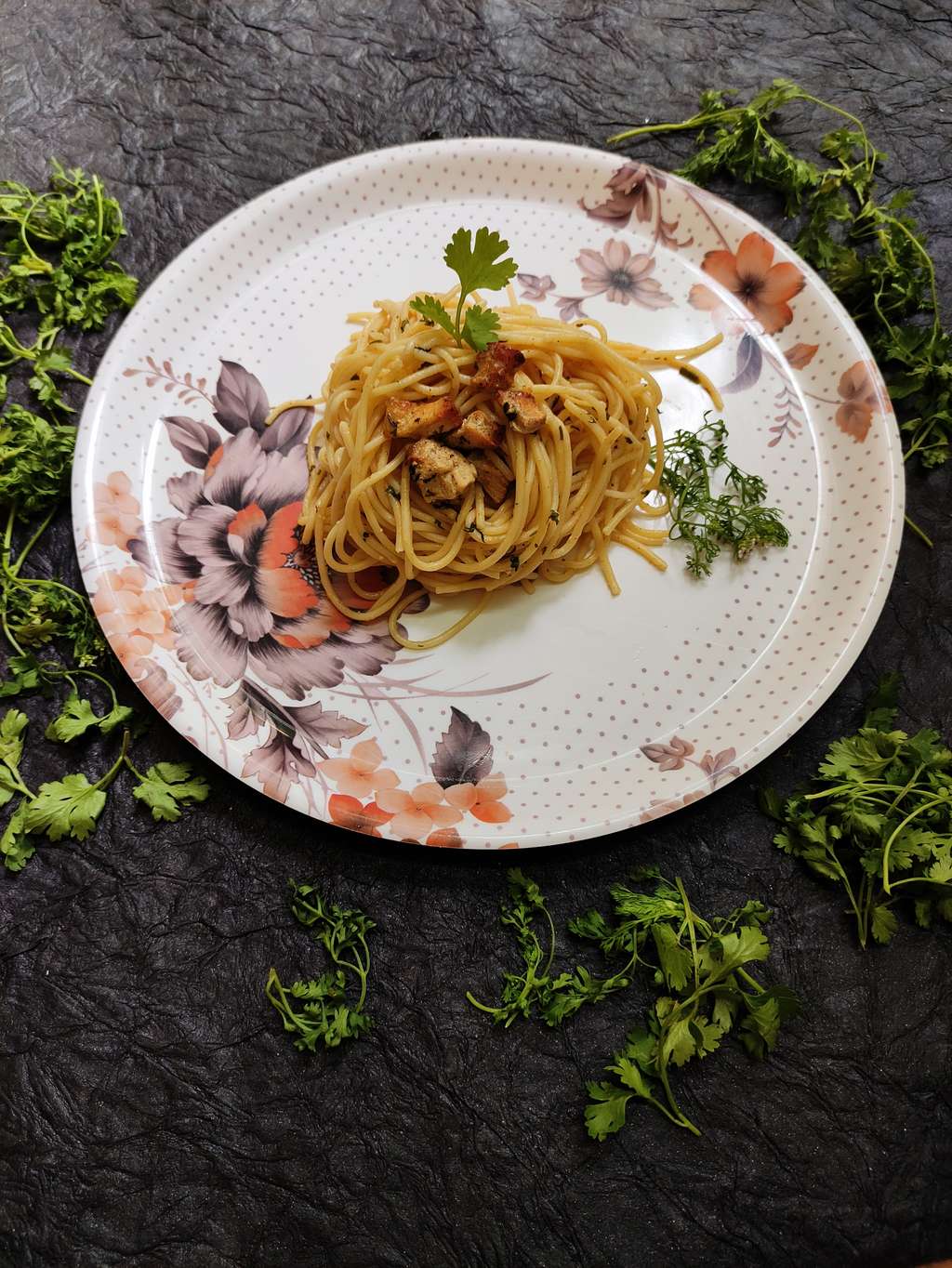 Aglio e Olio (Easiest Spaghetti Recive Ever!)