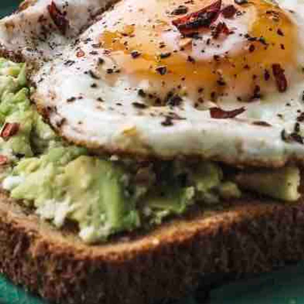 Avacado sunny side egg toast